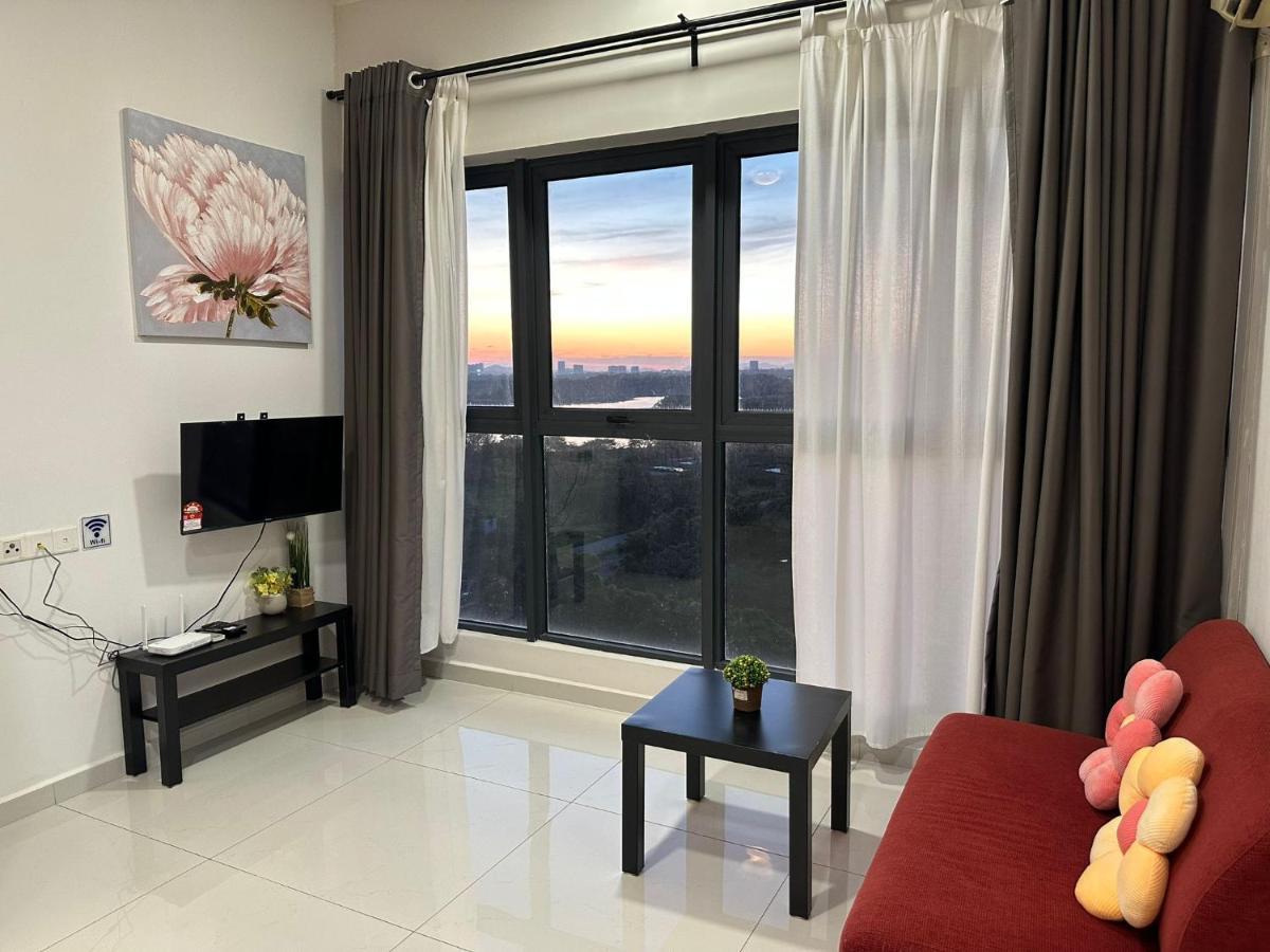 Apartment Flowers @ Country Garden Danga Bay Johor Bahru