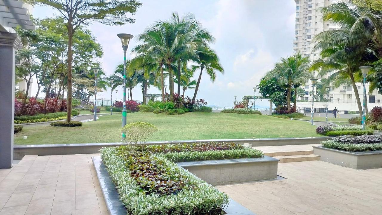 Apartment Flowers @ Country Garden Danga Bay *